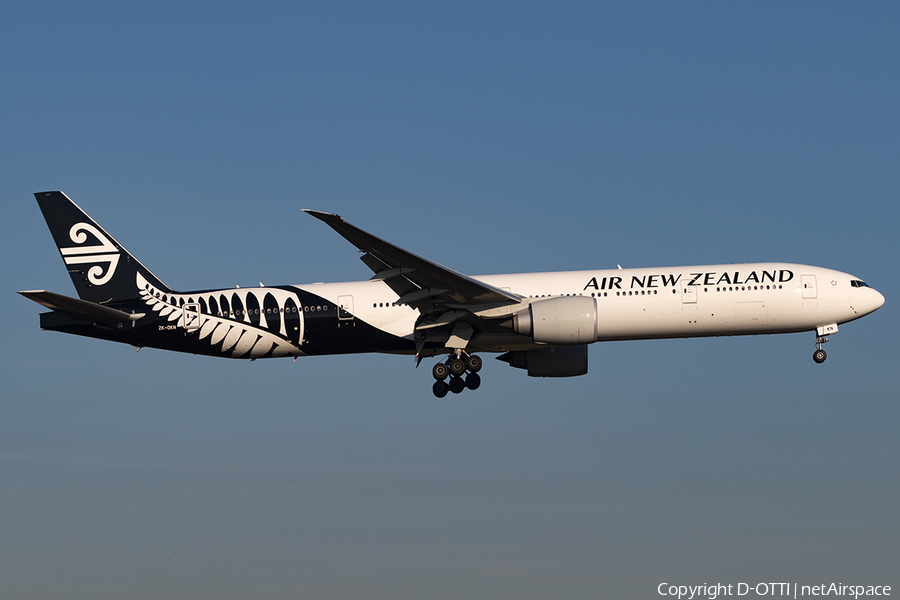 Air New Zealand Boeing 777-319(ER) (ZK-OKN) | Photo 141446