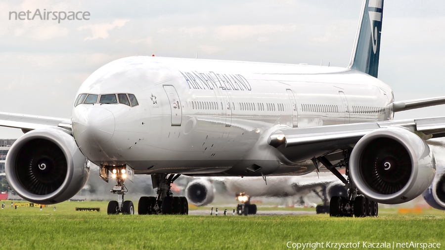 Air New Zealand Boeing 777-319(ER) (ZK-OKN) | Photo 151736