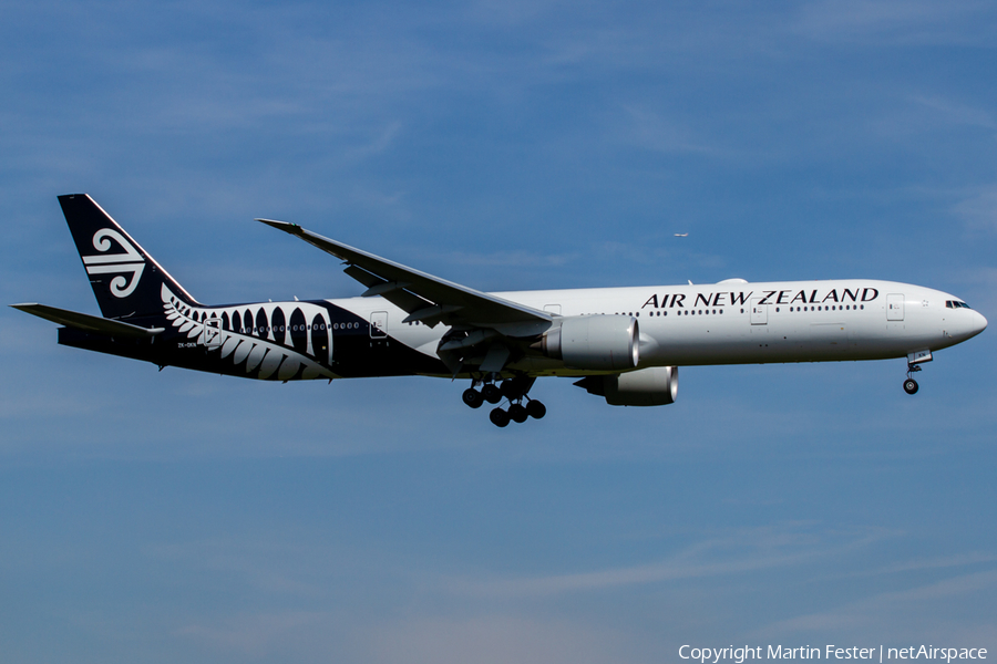 Air New Zealand Boeing 777-319(ER) (ZK-OKN) | Photo 345487