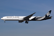 Air New Zealand Boeing 777-319(ER) (ZK-OKO) at  Los Angeles - International, United States
