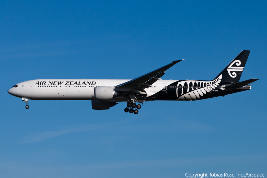 Air New Zealand Boeing 777-319(ER) (ZK-OKO) | Photo 302845