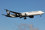 Air New Zealand Boeing 777-319(ER) (ZK-OKO) at  London - Heathrow, United Kingdom