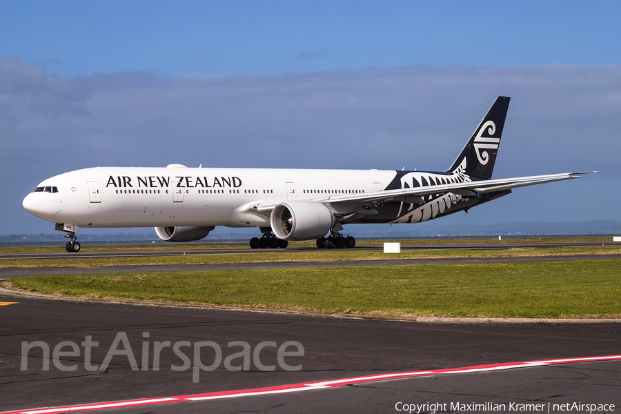 Air New Zealand Boeing 777-319(ER) (ZK-OKP) | Photo 391890