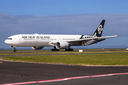 Air New Zealand Boeing 777-319(ER) (ZK-OKP) at  Auckland - International, New Zealand