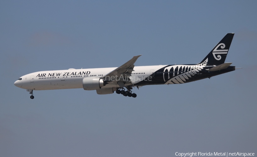 Air New Zealand Boeing 777-319(ER) (ZK-OKP) | Photo 408587