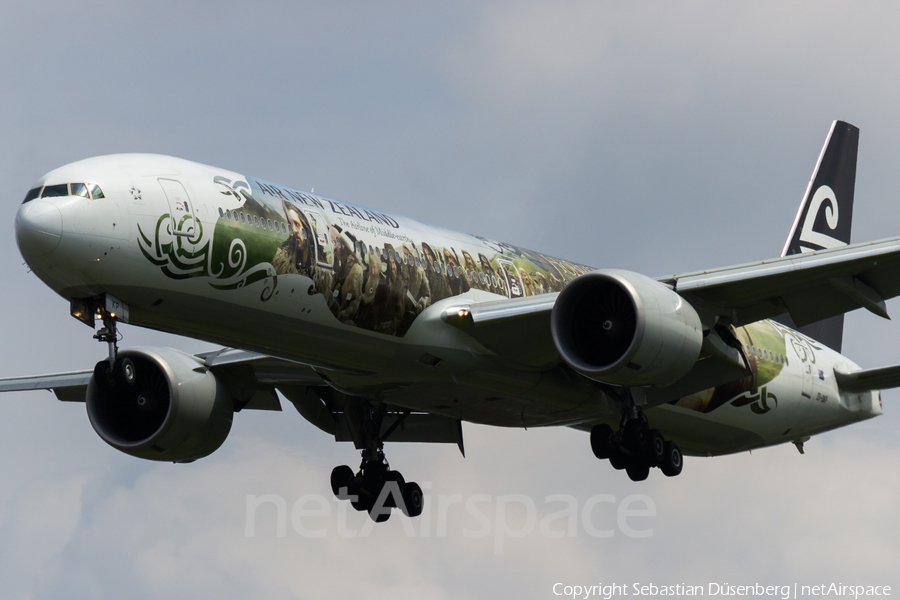 Air New Zealand Boeing 777-319(ER) (ZK-OKP) | Photo 116575