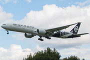 Air New Zealand Boeing 777-319(ER) (ZK-OKP) at  London - Heathrow, United Kingdom