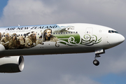 Air New Zealand Boeing 777-319(ER) (ZK-OKP) at  London - Heathrow, United Kingdom