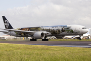 Air New Zealand Boeing 777-319(ER) (ZK-OKP) at  London - Heathrow, United Kingdom