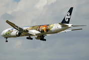 Air New Zealand Boeing 777-319(ER) (ZK-OKP) at  London - Heathrow, United Kingdom