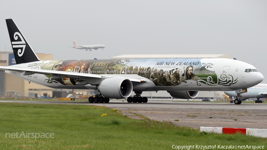 Air New Zealand Boeing 777-319(ER) (ZK-OKP) | Photo 32108