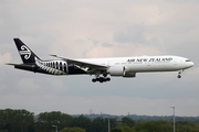 Air New Zealand Boeing 777-319(ER) (ZK-OKP) at  London - Heathrow, United Kingdom