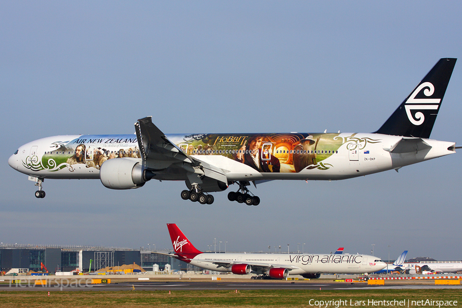 Air New Zealand Boeing 777-319(ER) (ZK-OKP) | Photo 386816