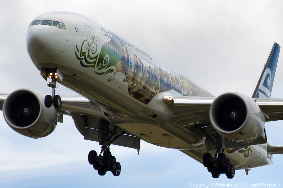Air New Zealand Boeing 777-319(ER) (ZK-OKP) | Photo 88571