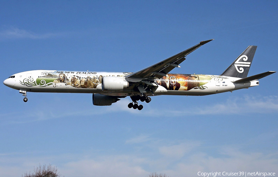 Air New Zealand Boeing 777-319(ER) (ZK-OKP) | Photo 93755