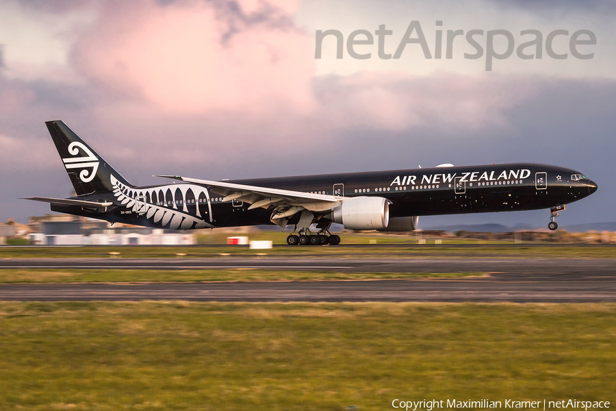 Air New Zealand Boeing 777-319(ER) (ZK-OKQ) | Photo 391886