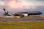 Air New Zealand Boeing 777-319(ER) (ZK-OKQ) at  Auckland - International, New Zealand