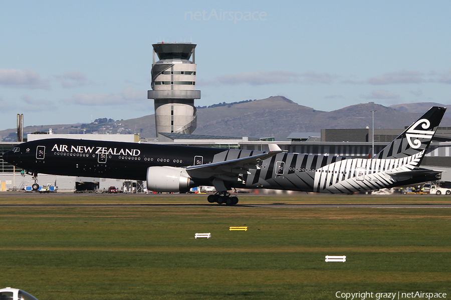 Air New Zealand Boeing 777-319(ER) (ZK-OKQ) | Photo 45580