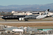 Air New Zealand Boeing 777-319(ER) (ZK-OKQ) at  Los Angeles - International, United States