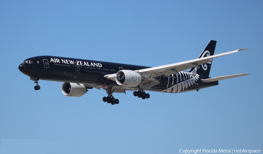 Air New Zealand Boeing 777-319(ER) (ZK-OKQ) | Photo 306952