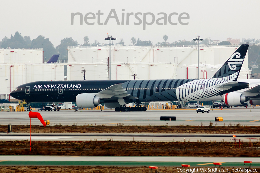 Air New Zealand Boeing 777-319(ER) (ZK-OKQ) | Photo 33280