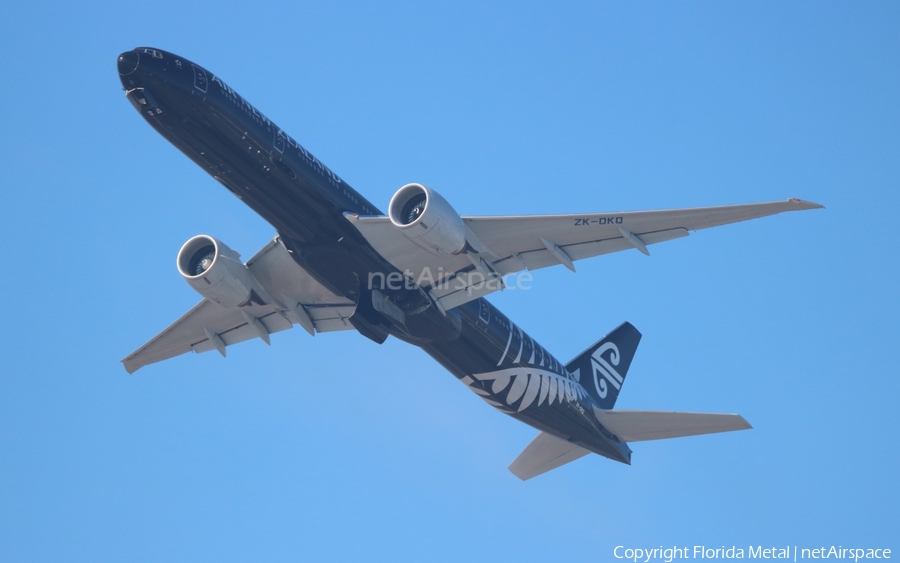 Air New Zealand Boeing 777-319(ER) (ZK-OKQ) | Photo 408591