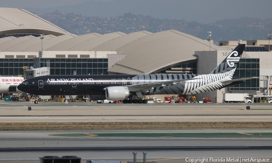 Air New Zealand Boeing 777-319(ER) (ZK-OKQ) | Photo 408592