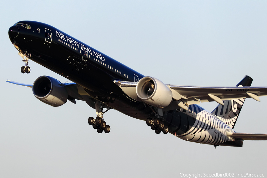Air New Zealand Boeing 777-319(ER) (ZK-OKQ) | Photo 23463
