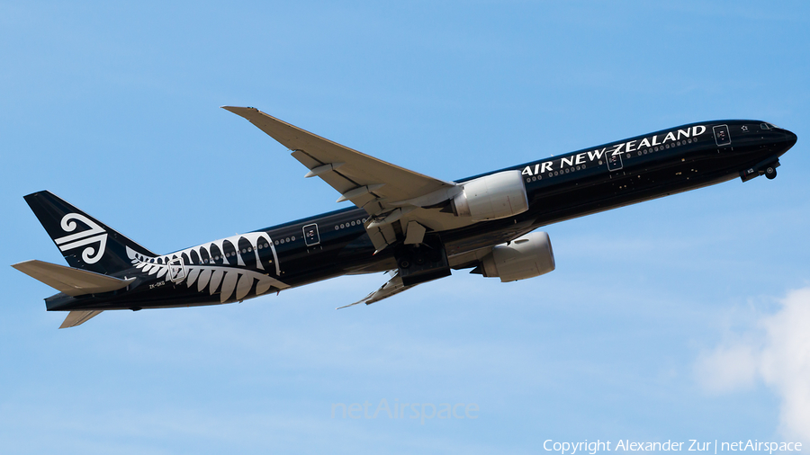 Air New Zealand Boeing 777-319(ER) (ZK-OKQ) | Photo 309774