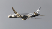 Air New Zealand Boeing 777-319(ER) (ZK-OKQ) at  London - Heathrow, United Kingdom