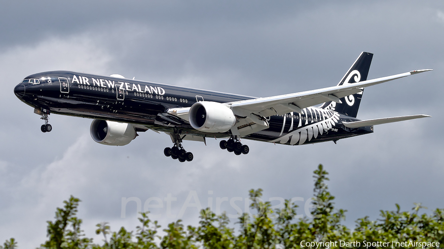 Air New Zealand Boeing 777-319(ER) (ZK-OKQ) | Photo 378739