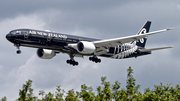 Air New Zealand Boeing 777-319(ER) (ZK-OKQ) at  London - Heathrow, United Kingdom