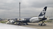 Air New Zealand Boeing 777-319(ER) (ZK-OKQ) at  London - Heathrow, United Kingdom