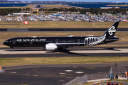 Air New Zealand Boeing 777-319(ER) (ZK-OKQ) at  Sydney - Kingsford Smith International, Australia