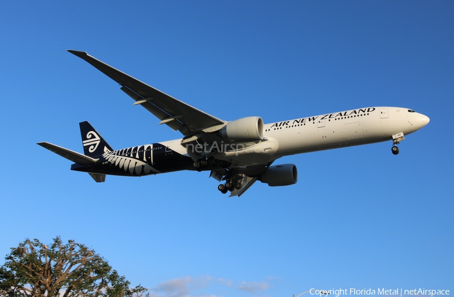 Air New Zealand Boeing 777-319(ER) (ZK-OKR) | Photo 311884