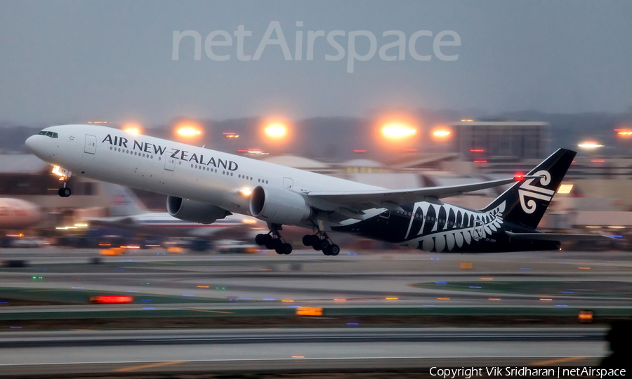 Air New Zealand Boeing 777-319(ER) (ZK-OKR) | Photo 93580