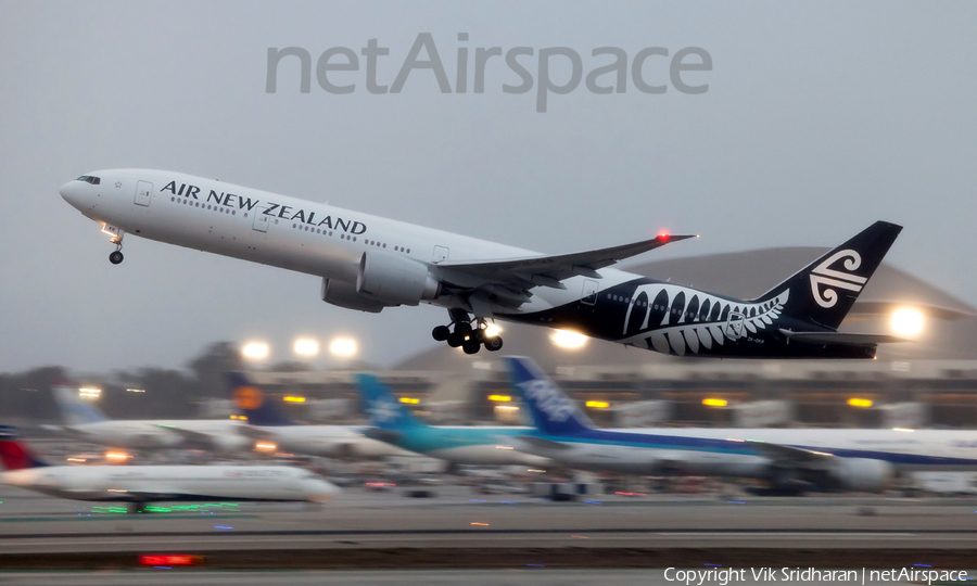 Air New Zealand Boeing 777-319(ER) (ZK-OKR) | Photo 93581
