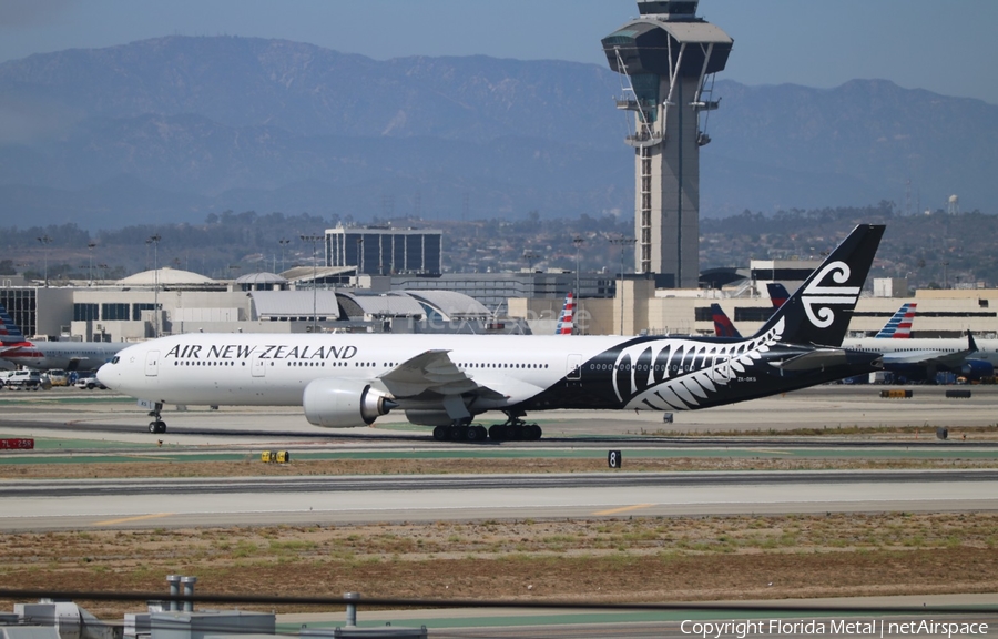 Air New Zealand Boeing 777-319(ER) (ZK-OKS) | Photo 408594