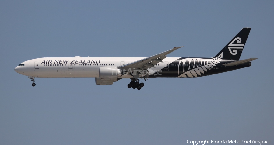 Air New Zealand Boeing 777-319(ER) (ZK-OKS) | Photo 408595