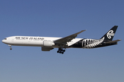 Air New Zealand Boeing 777-319(ER) (ZK-OKS) at  Los Angeles - International, United States