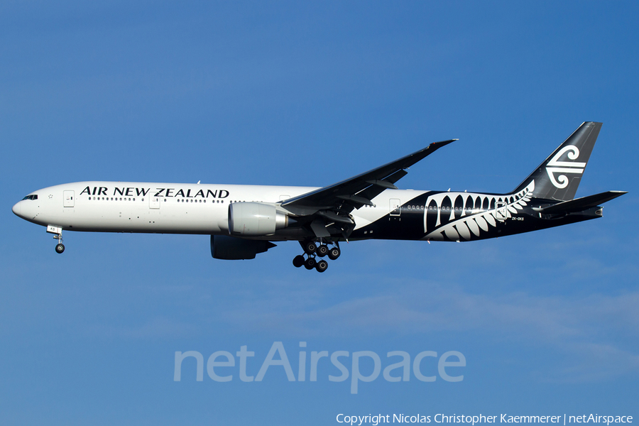 Air New Zealand Boeing 777-319(ER) (ZK-OKS) | Photo 121943