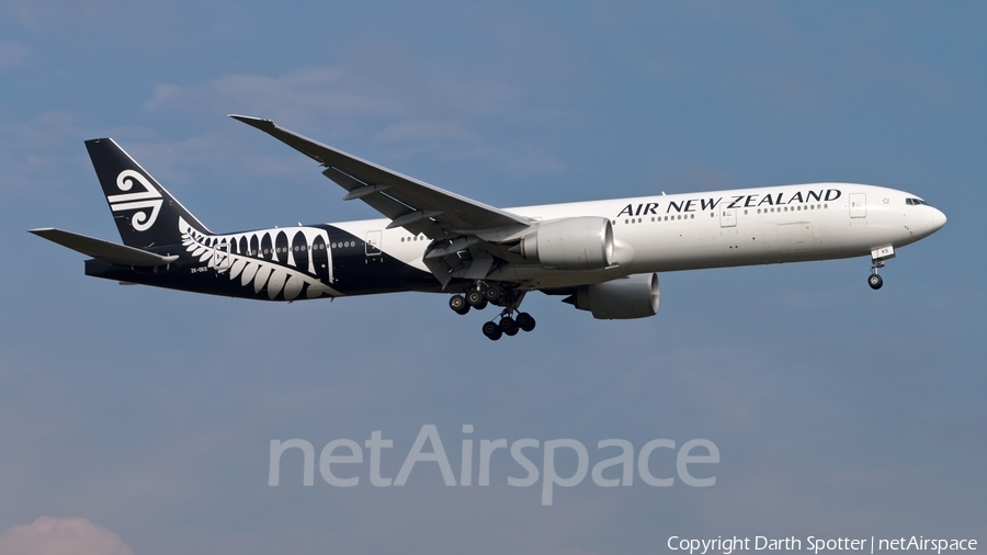 Air New Zealand Boeing 777-319(ER) (ZK-OKS) | Photo 182477