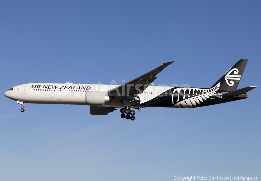 Air New Zealand Boeing 777-319(ER) (ZK-OKS) | Photo 220006