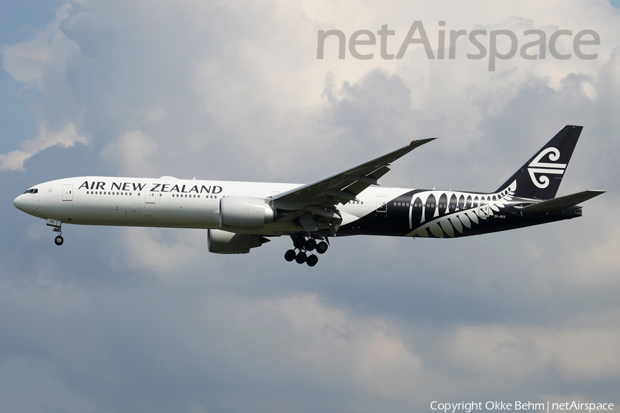 Air New Zealand Boeing 777-319(ER) (ZK-OKS) | Photo 335220