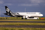 Air New Zealand Airbus A320-232 (ZK-OXA) at  Auckland - International, New Zealand