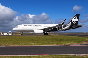 Air New Zealand Airbus A320-232 (ZK-OXC) at  Auckland - International, New Zealand
