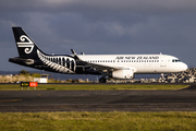 Air New Zealand Airbus A320-232 (ZK-OXC) at  Auckland - International, New Zealand