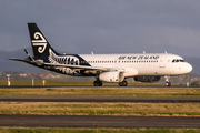 Air New Zealand Airbus A320-232 (ZK-OXG) at  Auckland - International, New Zealand