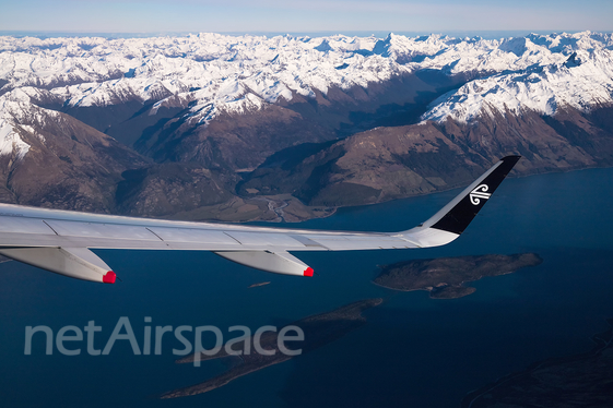 Air New Zealand Airbus A320-232 (ZK-OXM) at  In Flight, New Zealand