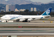 Air New Zealand Boeing 747-4F6 (ZK-SUJ) at  Los Angeles - International, United States